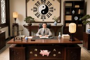 83年大海水命属猪办公桌朝向，风水布局与事业运势提升全解析