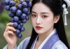 女人梦见成熟的紫葡萄，潜意识中的丰盈与觉醒